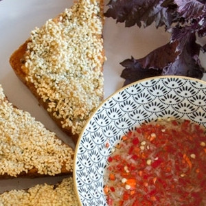 Gamba Con Sésamo En Tostada