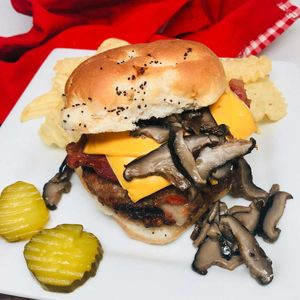 Burger Au Beurre De Cacahuète Et Bacon