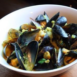 Mejillones Negros Al Vapor